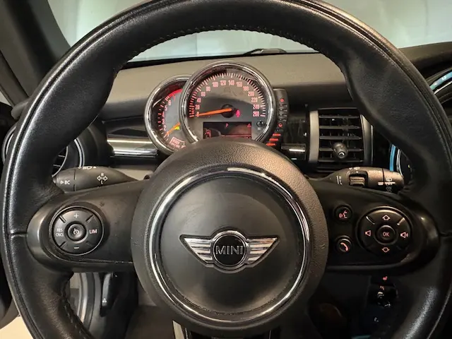MINI Cooper Mini 1.5 Serious Automaat 2016 Benzine 20