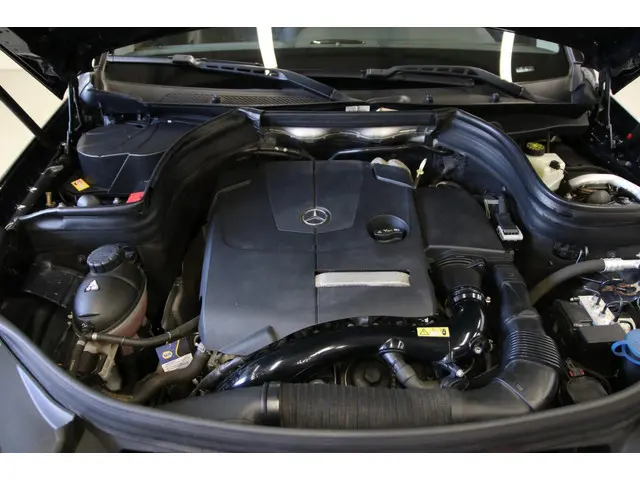 Mercedes-Benz GLK 200/ 57.000km!/ Xenon/ 2015 Benzine 12