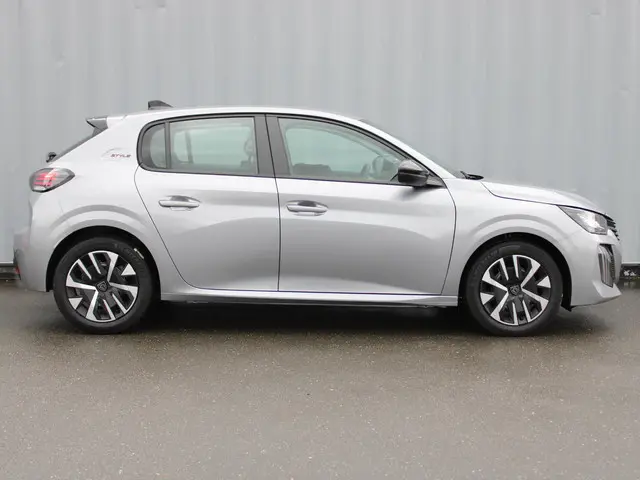 Peugeot 208 1.2 PureTech 75 Style 2025 Benzine 8