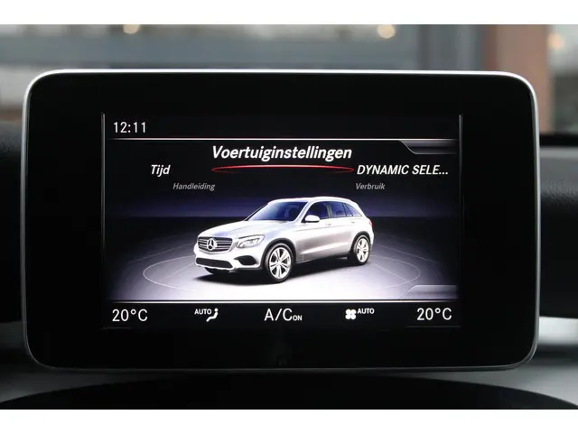 Mercedes-Benz GLC 250 4MATIC Business 2017 Benzine 24