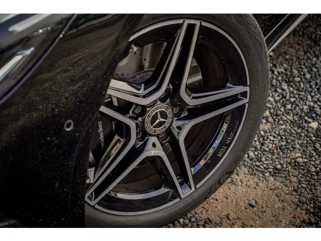 Mercedes-Benz CLA 250 e AMG Line 2023 Hybride Benzine 6