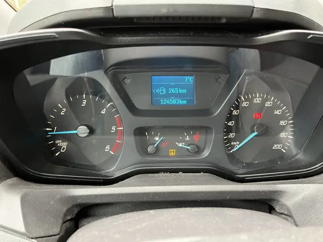 Ford Transit Custom 290 2.0 TDCI L2H1 2016 Diesel 11