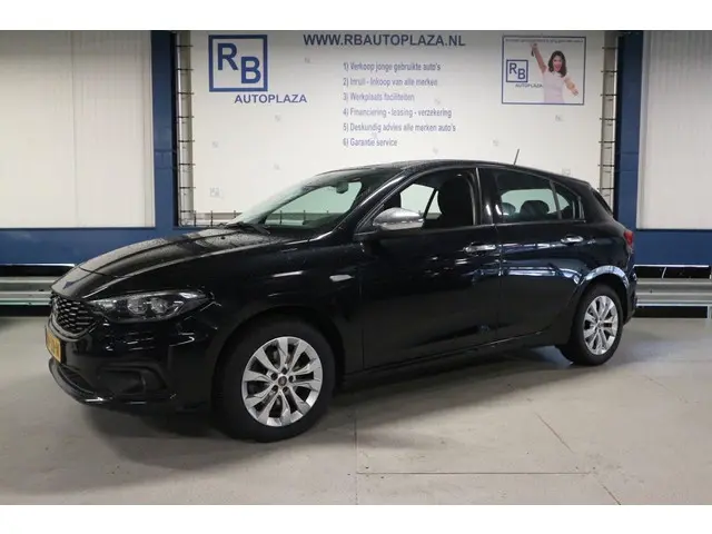 Fiat Tipo 1.4 Mirror / 12 MAANDEN GARANTIE ! ! ! 2016 Benzine