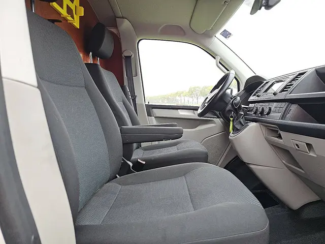 Volkswagen Transporter 2.0 TDI 2019 Diesel 7