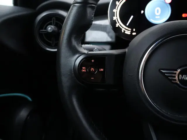 MINI Cooper Mini 1.5 Classic 2023 Benzine 21