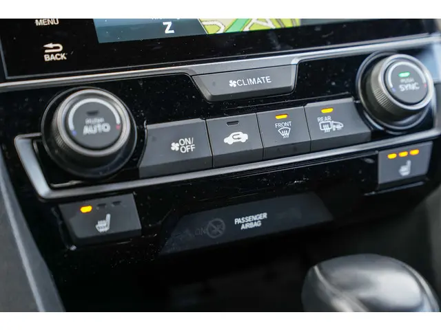 Honda Civic 1.0i VTEC ELEGANCE TURBO 2017 Benzine 24