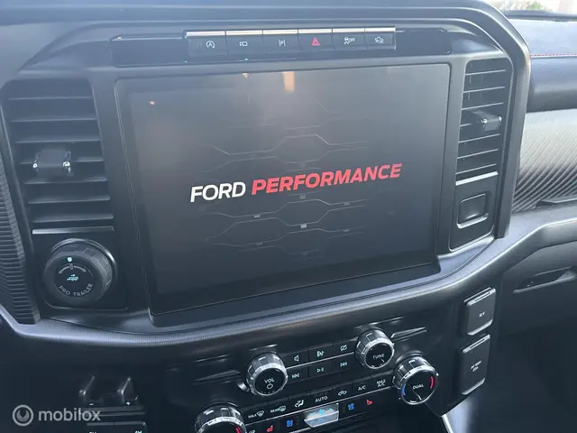 Ford F-150 USA 37 Performance package 2024 Benzine 15