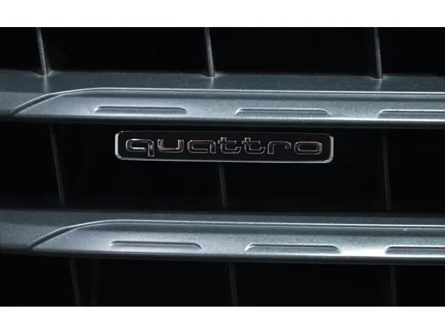Audi Q3 2.0 TFSI quattro Sport Pro Line S 2016 Benzine 34