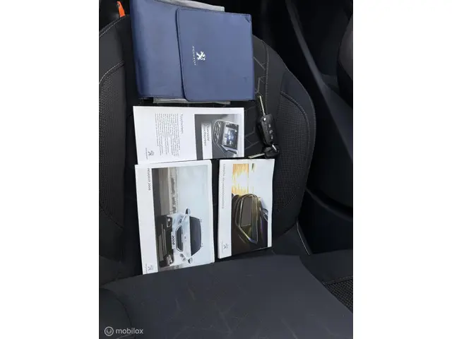 Peugeot 2008 1.2 VTi Active 2014 Benzine 9