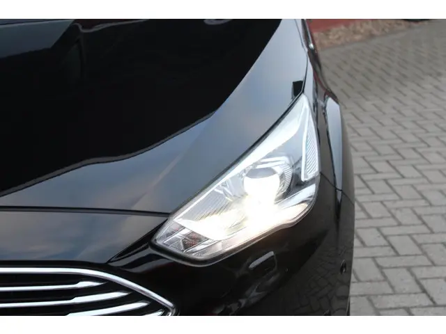 Ford C-MAX 1.0 Titanium 2018 Benzine 9