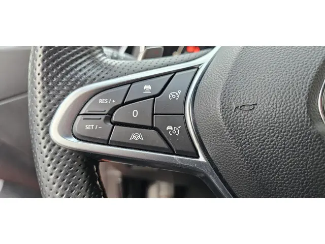 Renault Clio 1.3 TCe R.S. Line 2020 Benzine 33