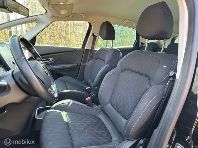 Renault Scénic 1.3 TCe Limited automaat 2018 Benzine 21