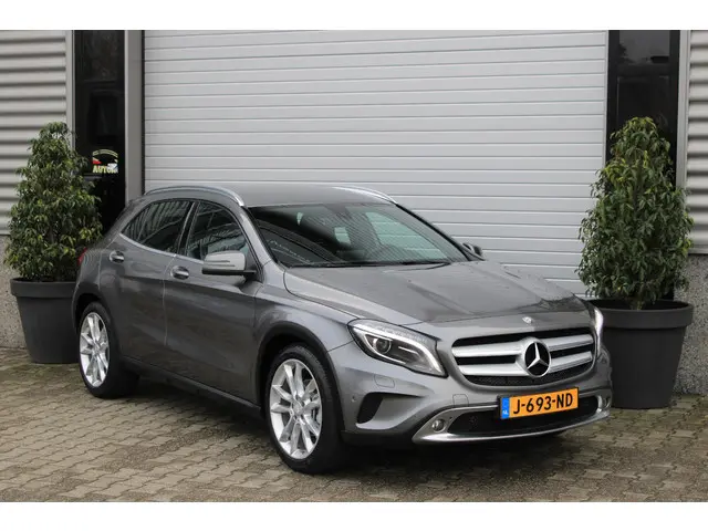 Mercedes-Benz GLA 200 2015 Benzine 10