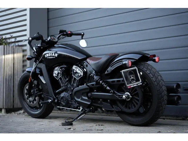 Indian Scout 69 Bobber 2021 Benzine 11