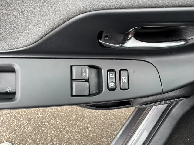 Toyota Yaris 1.5 Hybrid Active 2019 Hybride Benzine 9