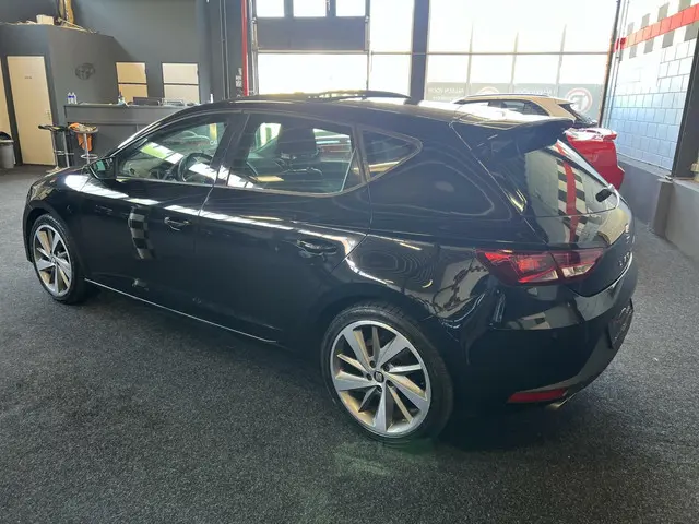 SEAT Leon 1.4 EcoTSI FR Apple CarPlay PANO 2016 Benzine 8