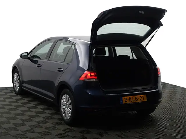 Volkswagen Golf 1.6 TDI Comfortline- 2013 Diesel 21