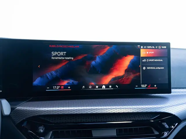 BMW 4 Serie 420i Coupé M Sport Pro 2025 Benzine 40