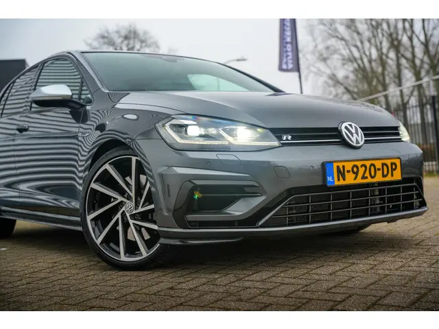 Volkswagen Golf 2.0 TSI 4Motion R 2017 Benzine 34