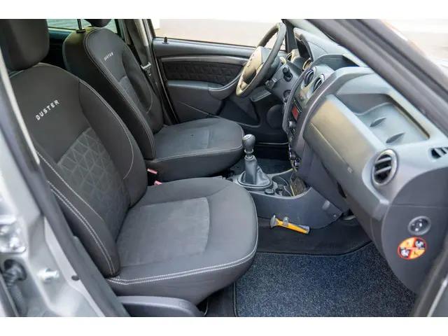 Dacia Duster 1.2 TCe 4x2 Lauréate 2015 Benzine 22