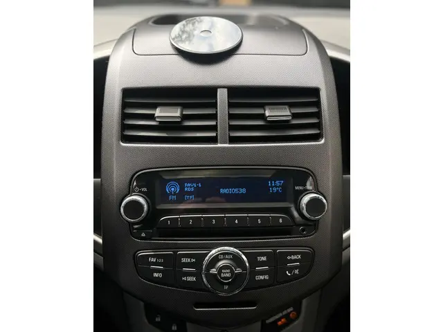 Chevrolet Aveo 1.6 2012 Benzine 15