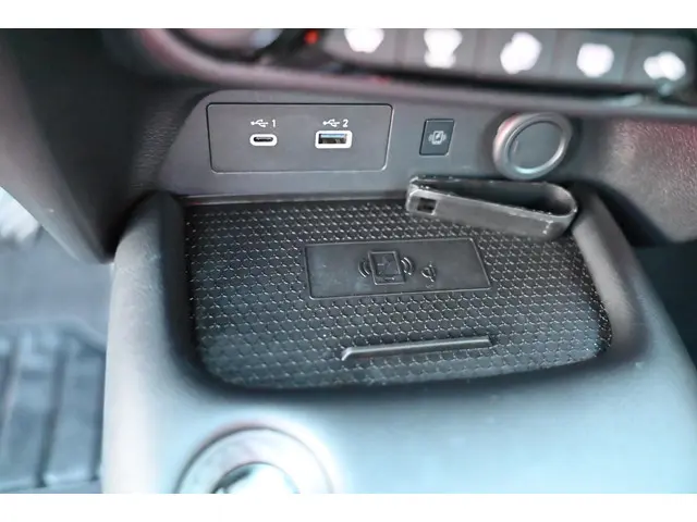 Nissan Juke 1.0 DIG-T Tekna 2025 Benzine 24