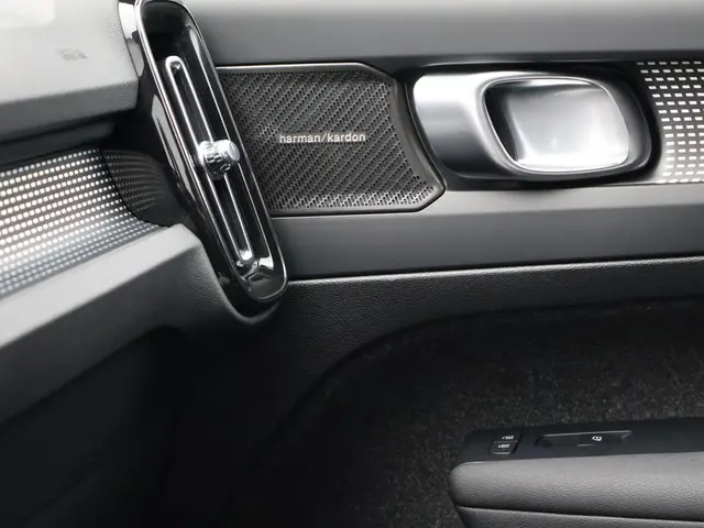 Volvo XC40 B4 197PK Plus Black Edition 2025 Benzine 12