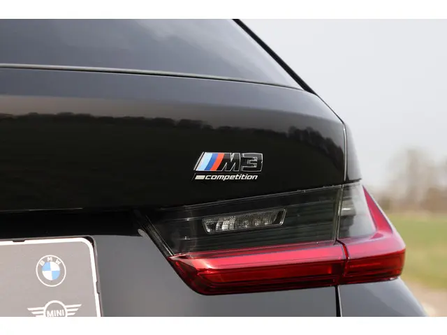 BMW M3 3-serie Touring xDrive Competition 2025 Benzine 10