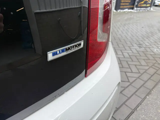 Volkswagen up! 1.0 move up! BlueMotion 2015 Benzine 10