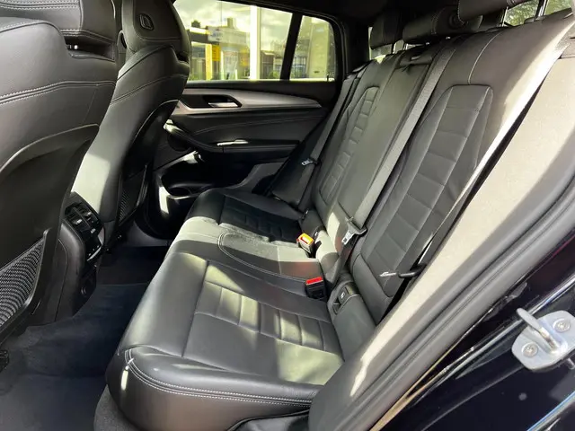 BMW X4 XDrive20i High Executive m-pakkat 2018 Benzine 8