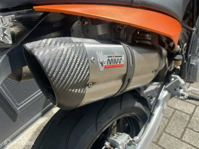 KTM 990 SuperDuke R 2012 Benzine 6