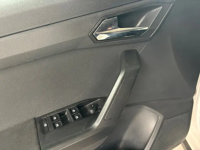 SEAT Arona 1.0 TSI Style Business Intense 2019 Benzine 13