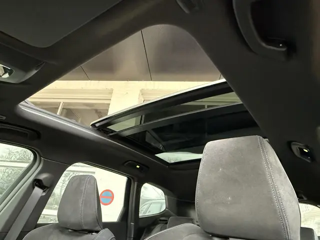 BMW X1 sDrive18i M SPORT 2025 Benzine 17