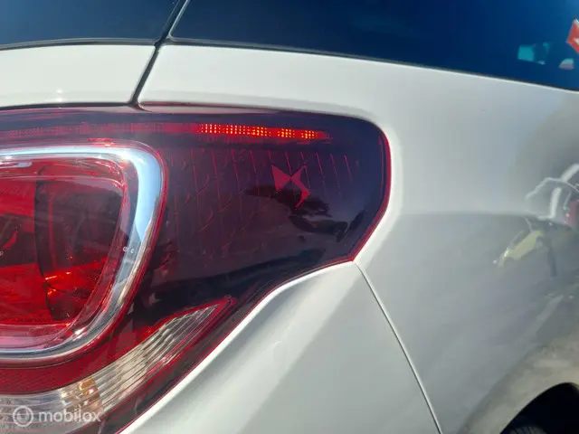 Citroën DS3 1.2 PureTech So Chic 2015 Benzine 26