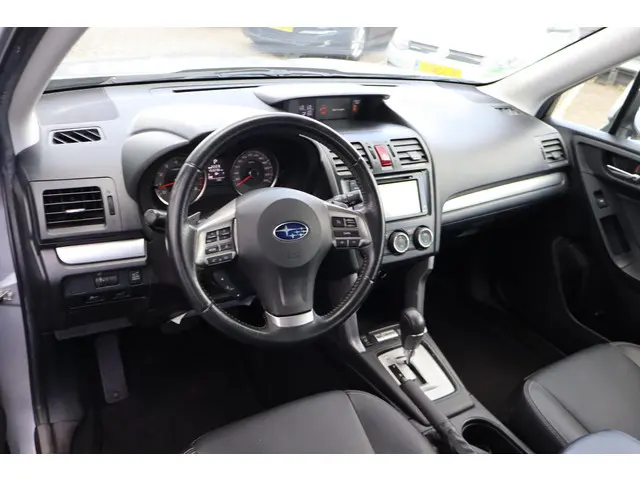 Subaru Forester 2.0 Executive 2013 Benzine 10