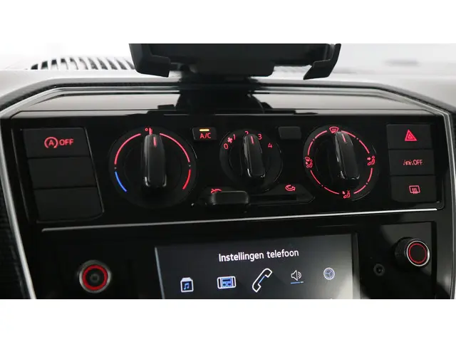 Volkswagen up! 1.0 65pk 2023 Benzine 26