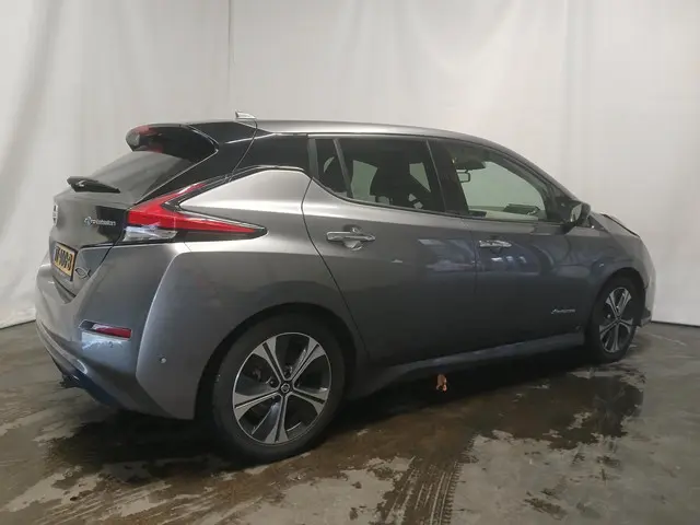 Nissan Leaf Tekna 40 kWh - Frontschade 2018 Elektrisch 5