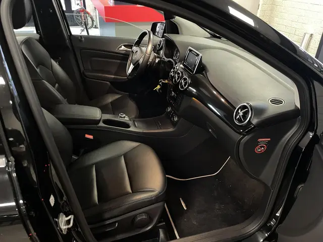 Mercedes-Benz B-Klasse 180 Ambition 2014 Benzine 19