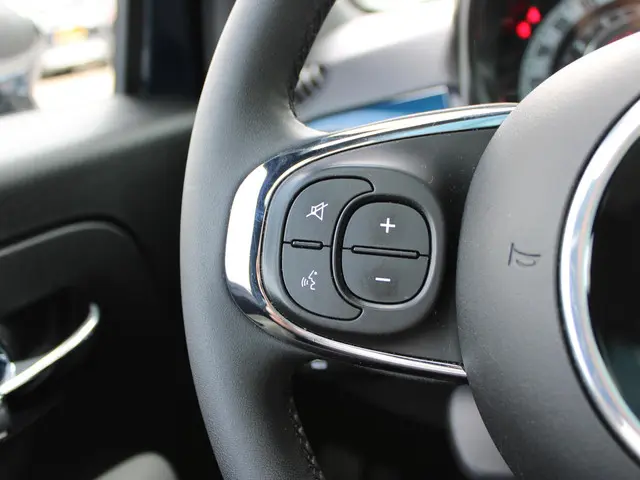 Fiat 500 1.0 Hybrid Dolcevita 2022 Benzine 19
