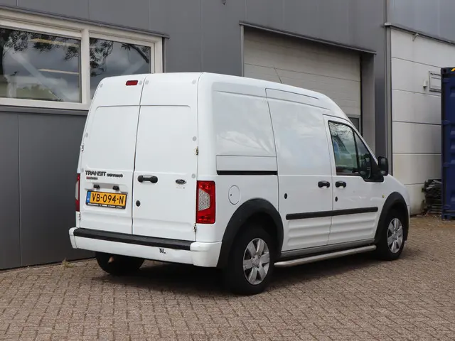 Ford Transit Connect T230L 1.8 TDCi Trend 2013 Diesel 2