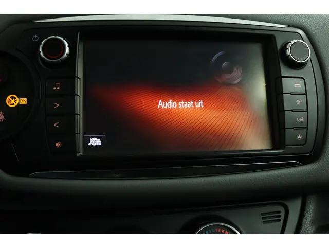 Toyota Yaris 1.0 VVT-i Comfort 2015 Benzine 41