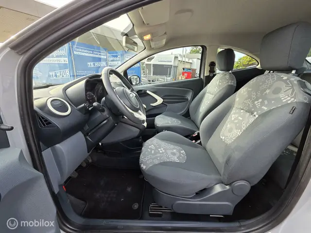 Ford Ka 1.2 Style start/stop AC/Dealer ond 2014 Benzine 10