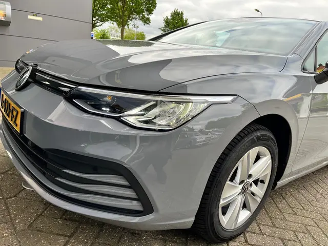 Volkswagen Golf 1.5 TSI Life 2020 Benzine 18