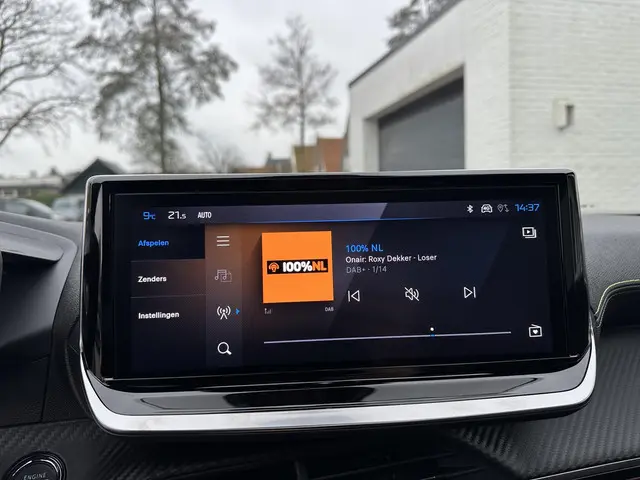 Peugeot 2008 1.2 Hybrid 145 PK GT 2025 Hybride Benzine 22