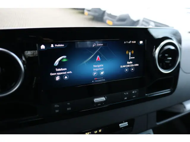 Mercedes-Benz Sprinter 519 CDI Oprijwagen 2023 Diesel 24