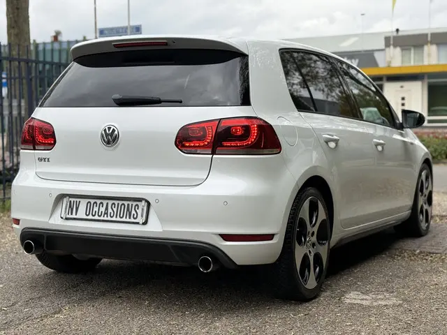 Volkswagen Golf 2.0 GTI 2012 Benzine 7