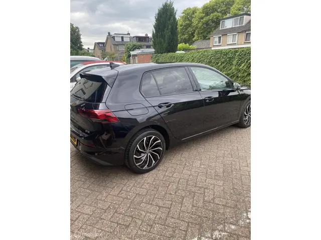 Volkswagen Golf 1.0 eTSI Life Business 2023 Benzine 6