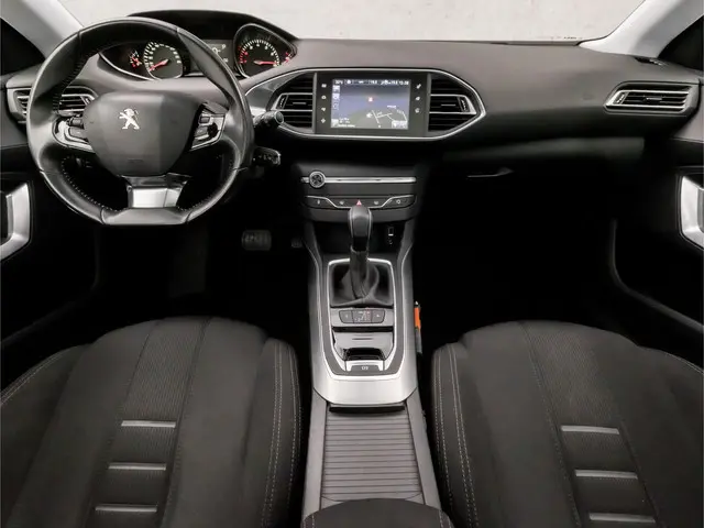 Peugeot 308 1.2 e-THP Sport 2014 Benzine 6