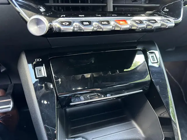 Peugeot e-2008 EV GT 2022 Elektrisch 29