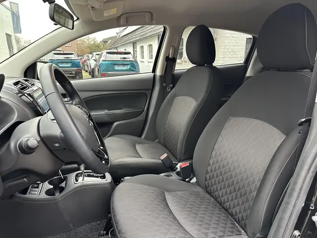 Mitsubishi Space Star 1.2 Intense 2022 Benzine 8